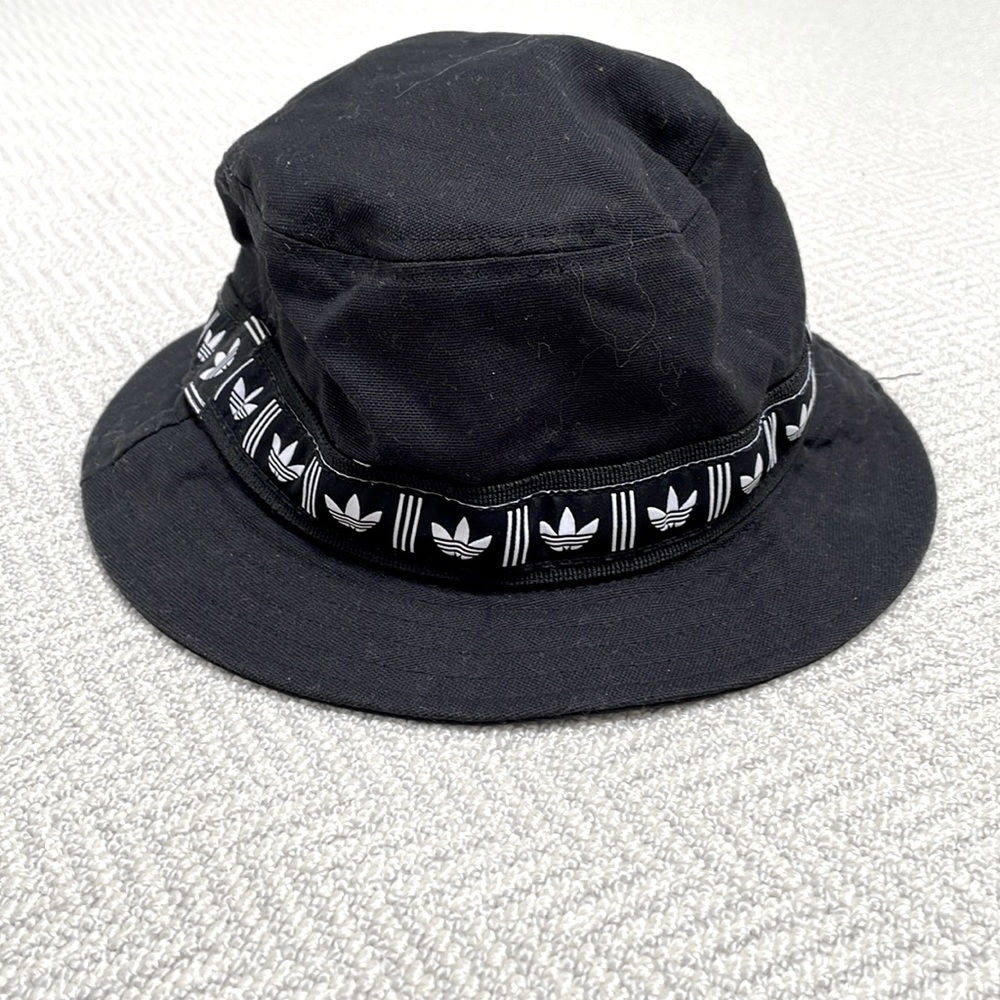 ADIDAS Bucket Hat
